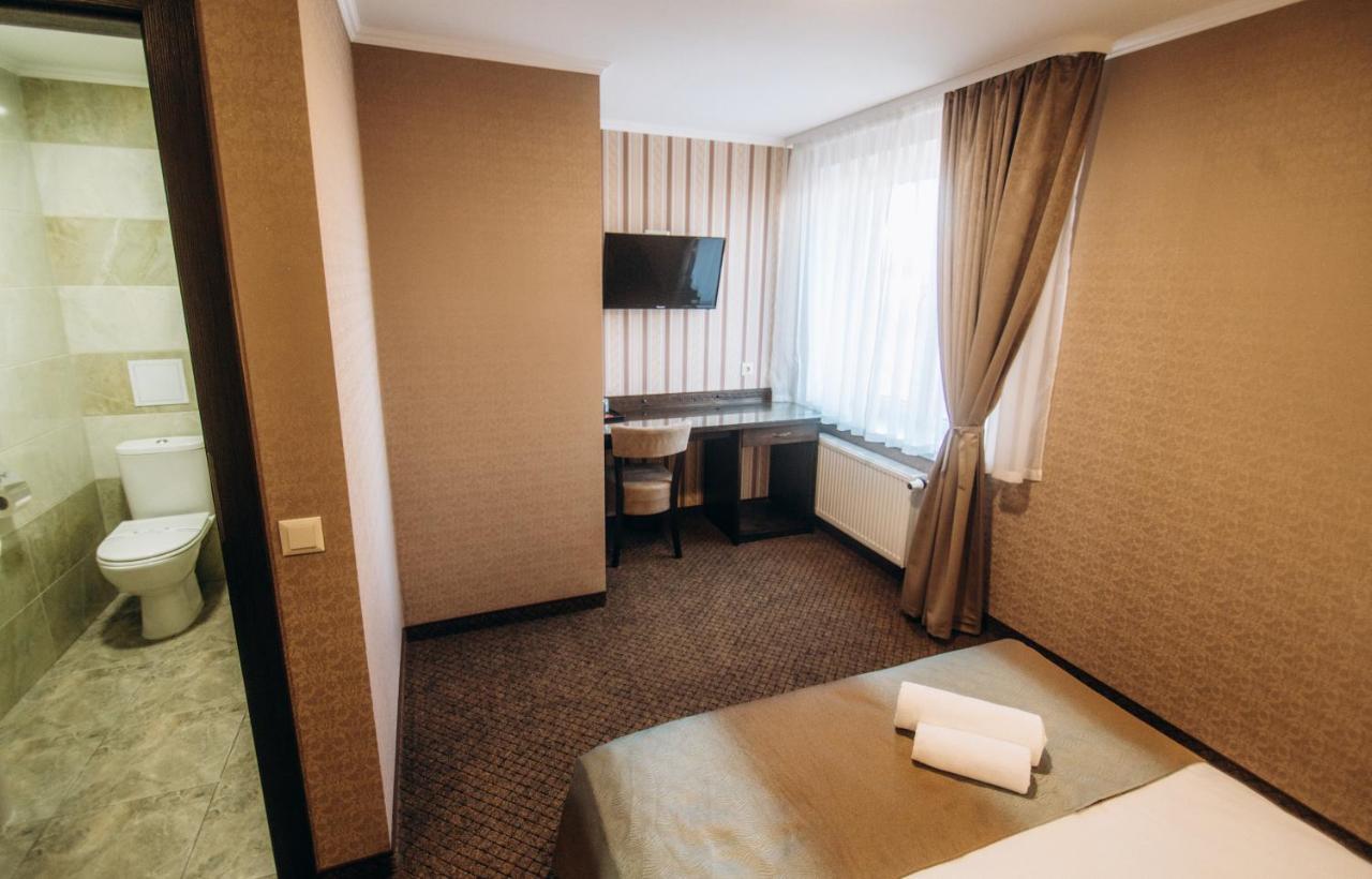 Hotel Gentleman Ternopil Exterior photo